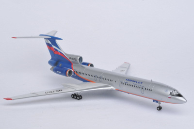 Набор подарочный-сборка Пассажирский авиалайнер ТУ-154 (Россия)