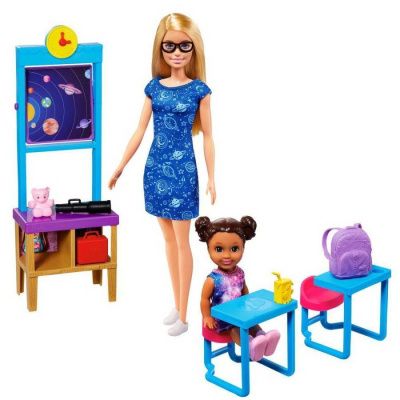 Barbie® Игровой Набор Учитель космонавтики с куклой Барби и ребенком в классе с аксессуарами